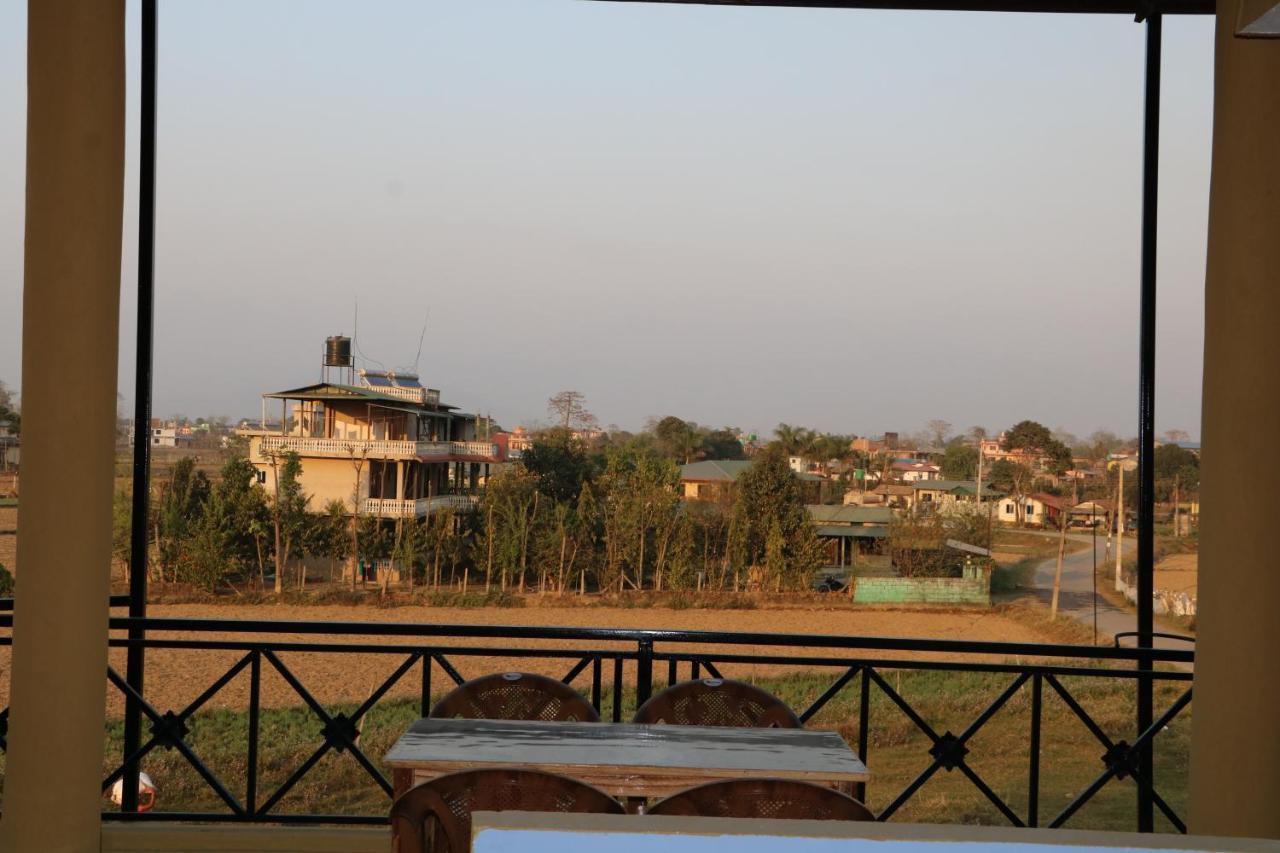Hotel National Park- A Peaceful Family Home Where You Can Stay Peace And Enjoy And Organize The Wildlife Safari チトワン エクステリア 写真