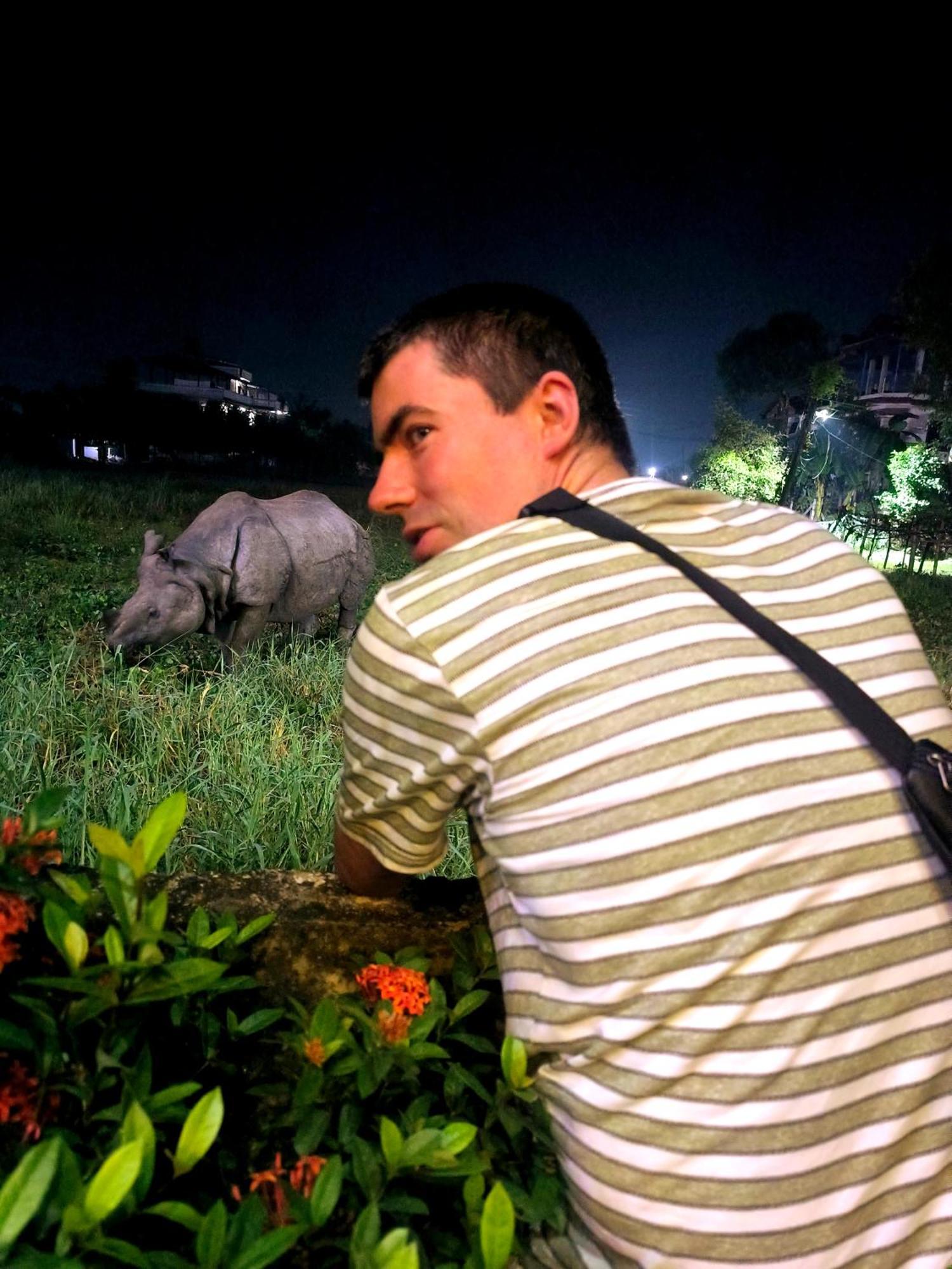 Hotel National Park- A Peaceful Family Home Where You Can Stay Peace And Enjoy And Organize The Wildlife Safari チトワン エクステリア 写真